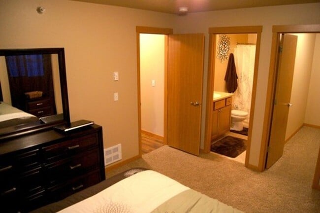 Photo - 1616 20th Ave NW Unit 1207