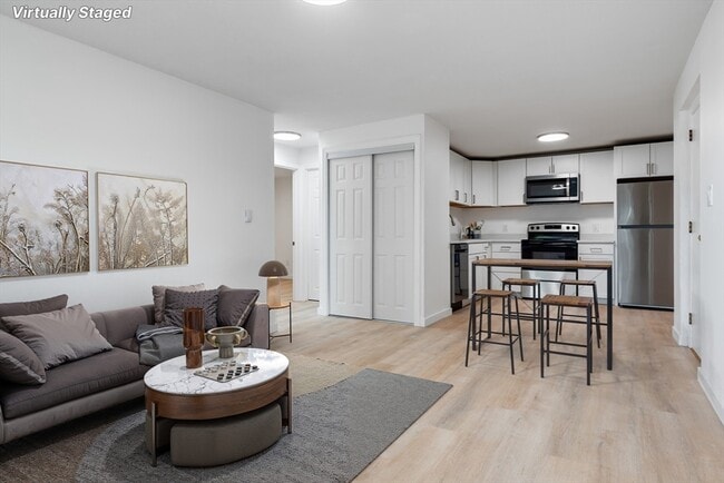 Photo - 303 Broadway Unit B1