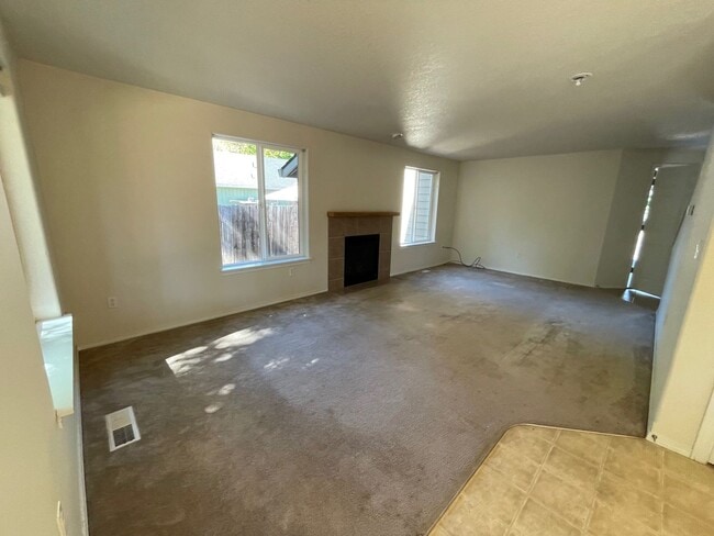 Photo - 3329 SW Nyssen St