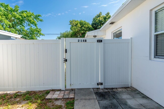 Photo - 214 NE 11th St Unit B