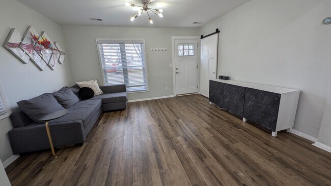 Photo - 27383 Brettonwoods St