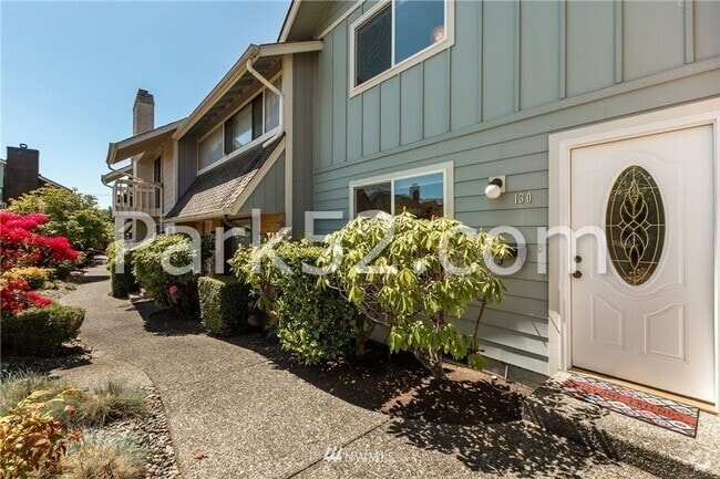 Building Photo - 5959 S 12th St Rental