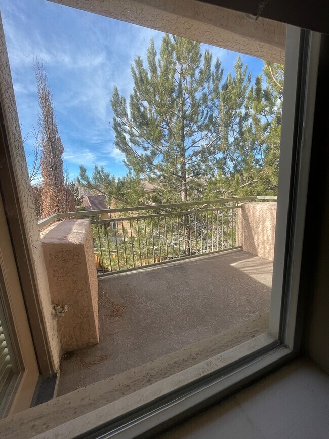 private unit patio - 6281 Ingleston Dr Unit 421