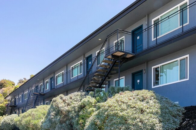 Photo - 2300 Miramar Ave Unit 16B