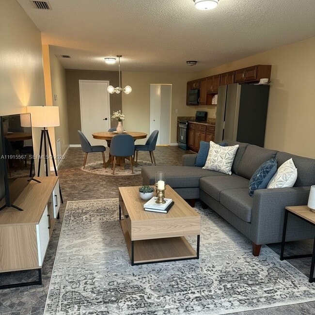 Photo - 2809 Jefferson Pkwy Unidad B