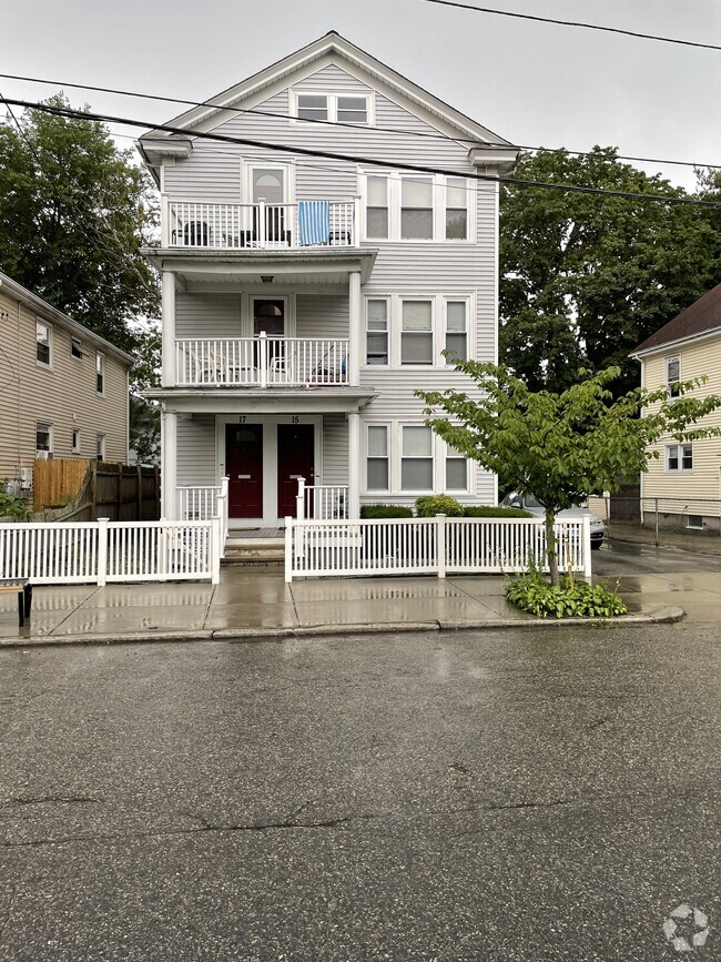 Building Photo - 15 Pinehurst Ave Unit #1 Rental