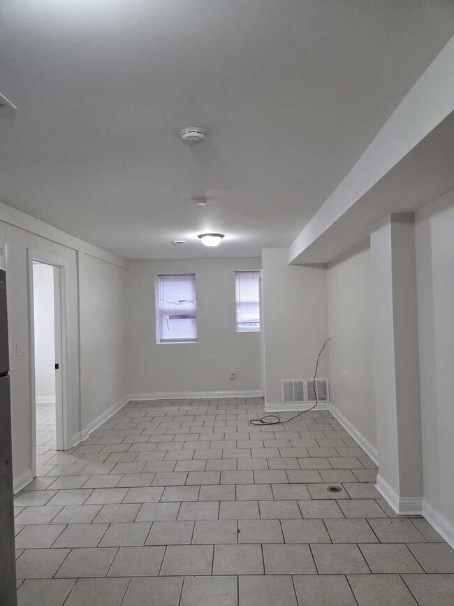 Photo - 2416 S Sawyer Ave