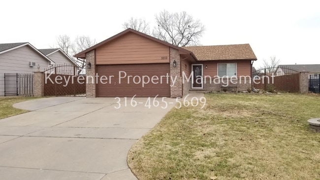 Photo - Spacious 4 Bedroom 2 Bathroom House