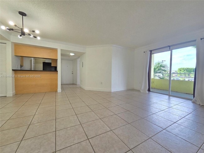 Building Photo - 10765 SW 108th Ave Unit 201 Rental
