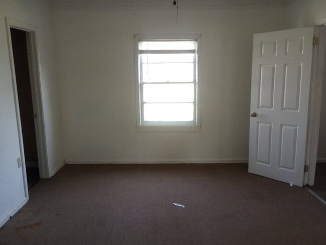 Photo - 406 Churchwell Ave