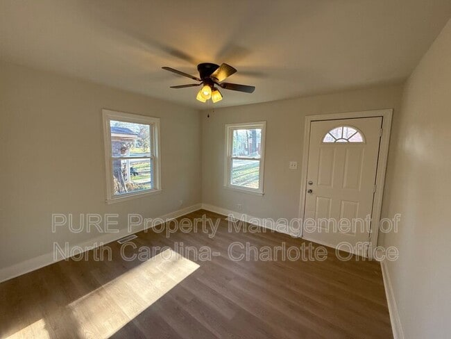 Photo - 1708 Newland Rd