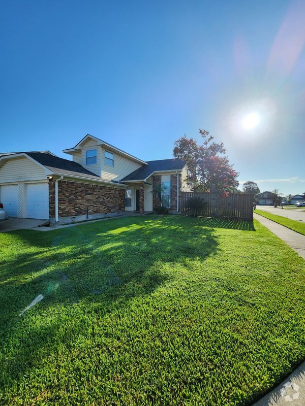 Building Photo - 3941 W Bamboo Dr Rental