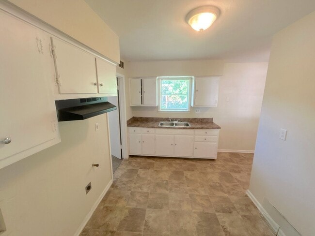 Photo - 2158 Pueblo Ave