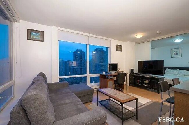 Photo - 535 Smithe St