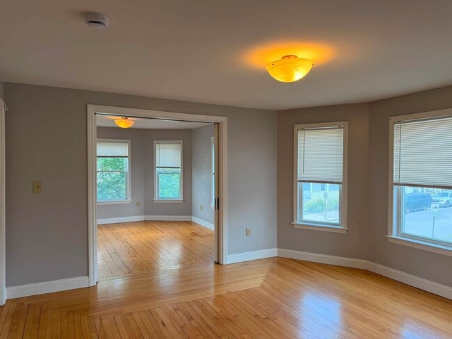 Photo - 575 Summer St