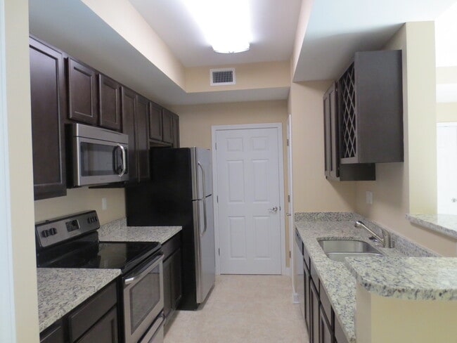 Photo - Luxury 3B/2B Apartment in FWB in Pristine Nature Setting! Unit 307