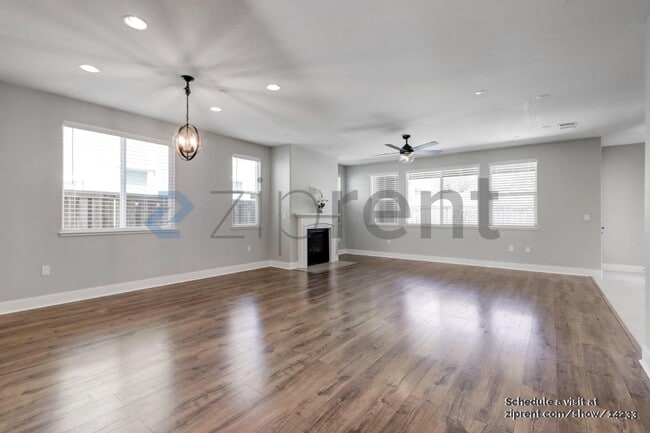 Photo - 1125 Berkshire Dr