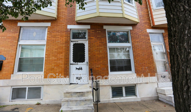 Photo - 715 S Linwood Ave Townhome