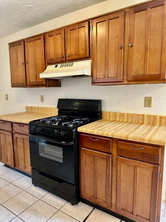 Photo - 2015 Lazy Ln