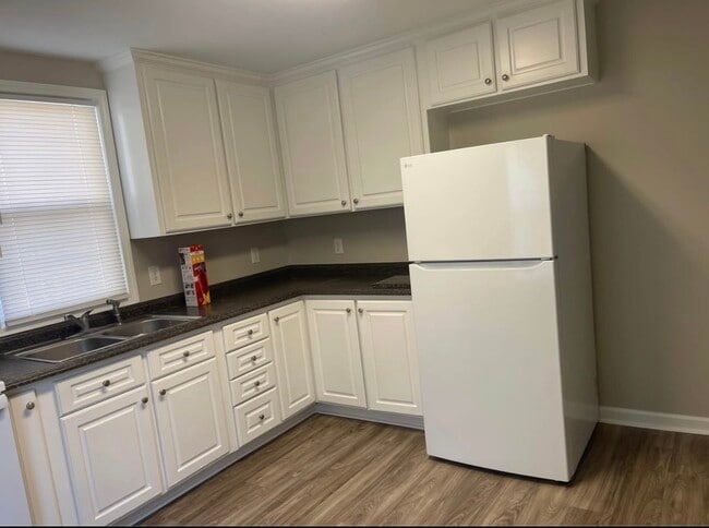 Photo - 1717 Campbell St