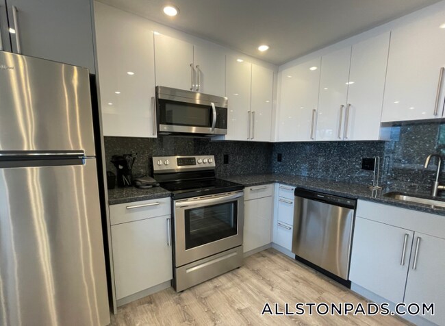 Photo - 1028a Commonwealth Ave Unit 206