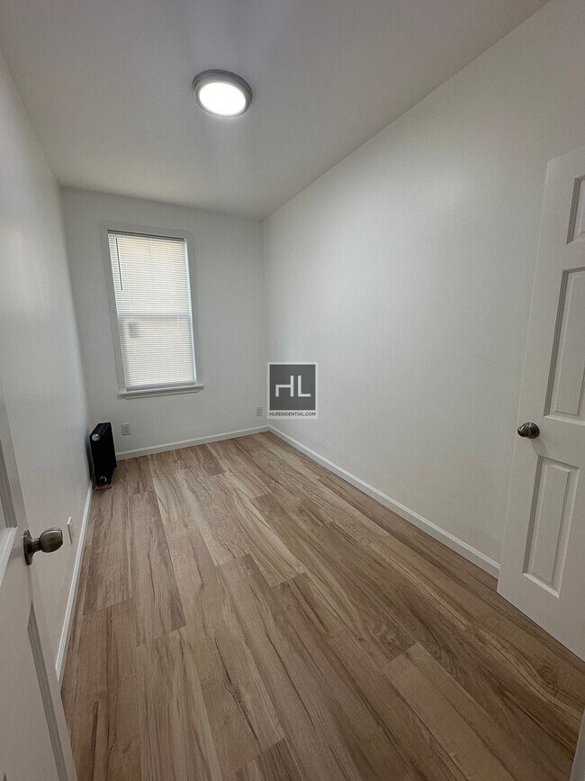 Photo - 88 AVENUE Unidad 1