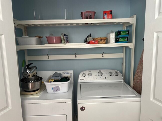 Photo - 144 Manthorne Rd Unidad 1