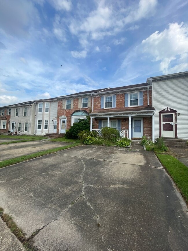 4859 Woods Edge Rd
