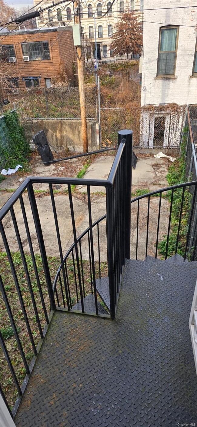 Photo - 235 MacDougal St