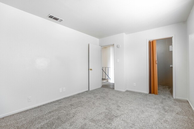 Photo - 2750 W Fairmont Ave Unit 103