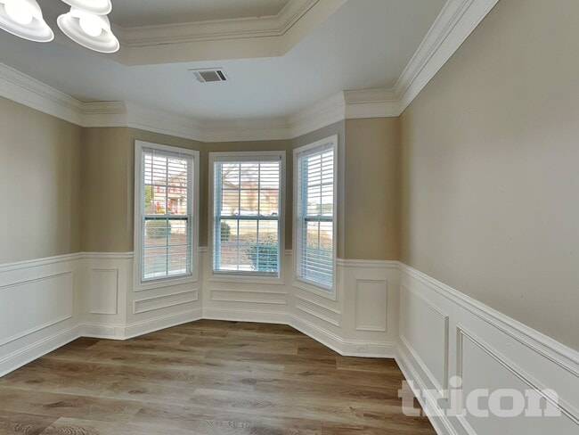 Photo - 905 Southfork Dr