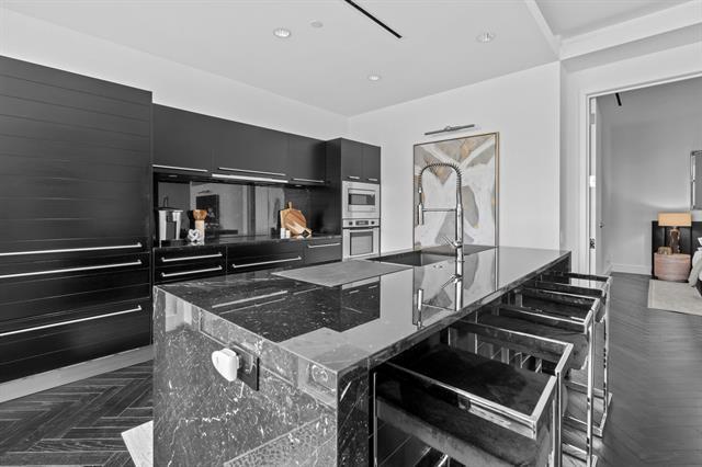 Photo - 2408 Victory Park Ln Unit 736