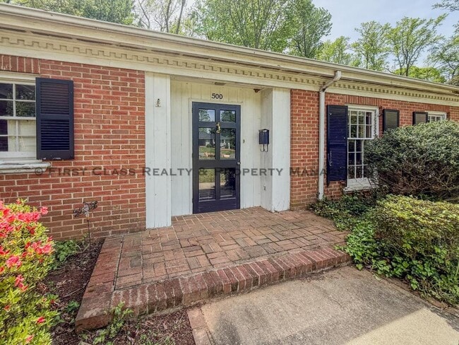 Photo - 500 Ashworth Rd