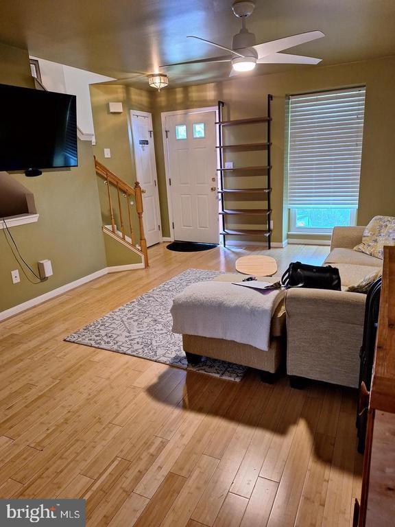 Photo - 13010 Abner Ave