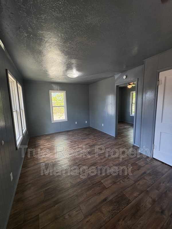 Photo - 522 S Stonewall Ave