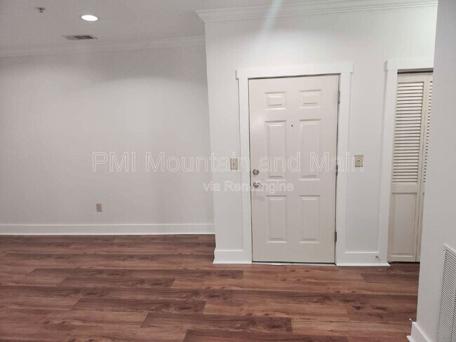 Photo - 9 Kenilworth Knolls