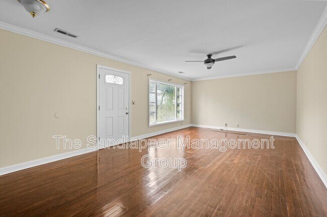 Photo - 935 Pauline Ave