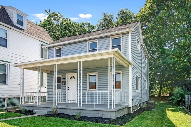 Photo - Coming Soon! Charming 3 Bedroom, 1.5 Bath ...