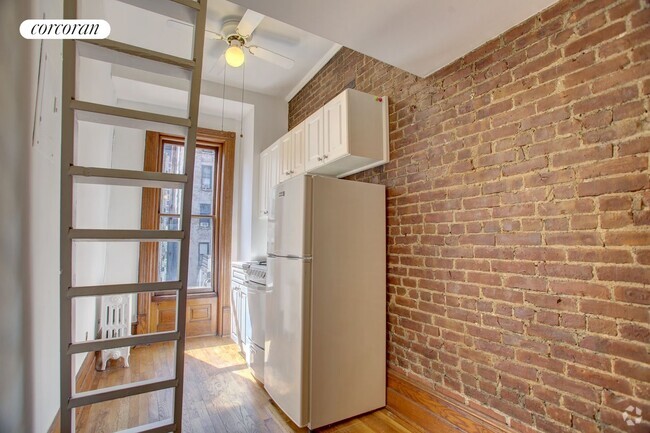 Building Photo - 148 W 70th St Rental