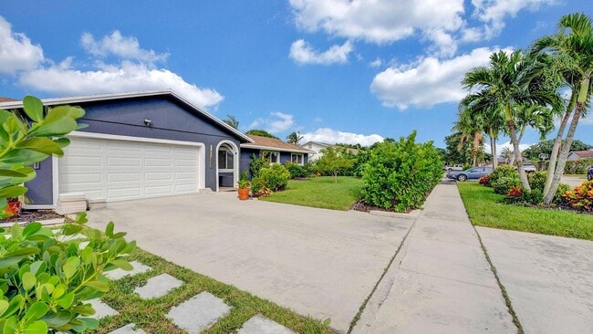 Photo - 2941 Angler Dr