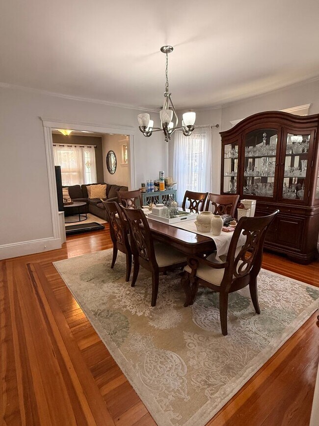 Photo - Beautiful, Spacious 2.5 bed in Brighton w/ Parking and Private Laundry!