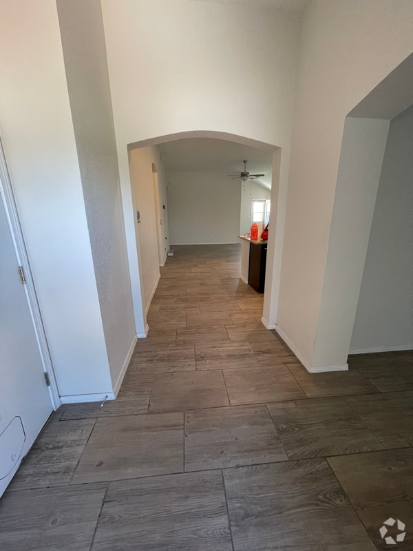 Building Photo - 13928 Sky Harbor Ave Rental
