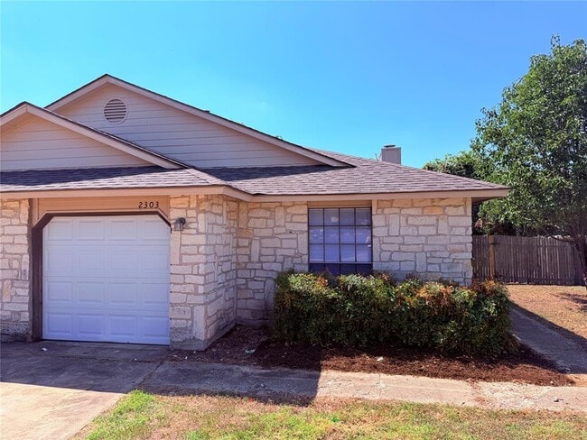 Photo - 2301 Whitlow Cove
