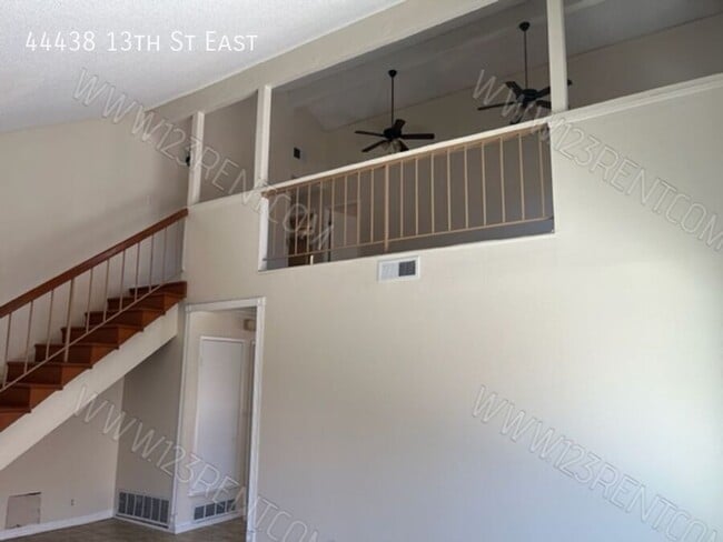 Photo - 44438 13th St E