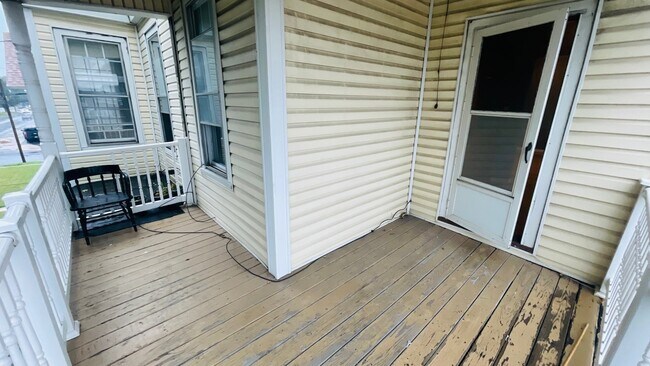 637 Rutger St Unit 2