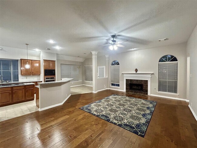 Photo - 16807 Laguna Springs Dr