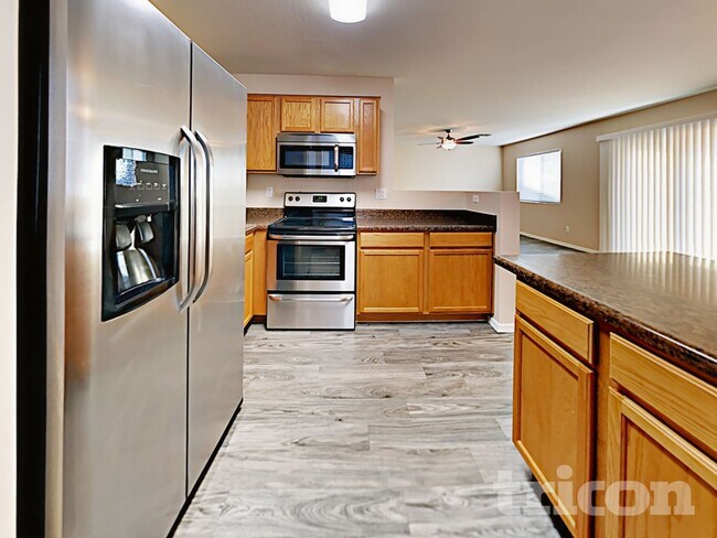 Photo - 23683 W Huntington Dr