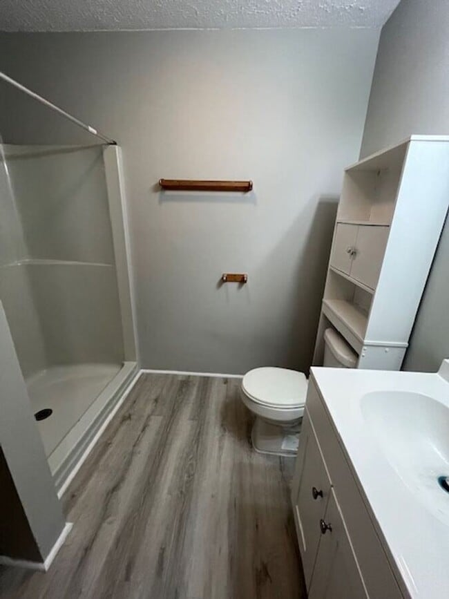 Photo - 14 A St