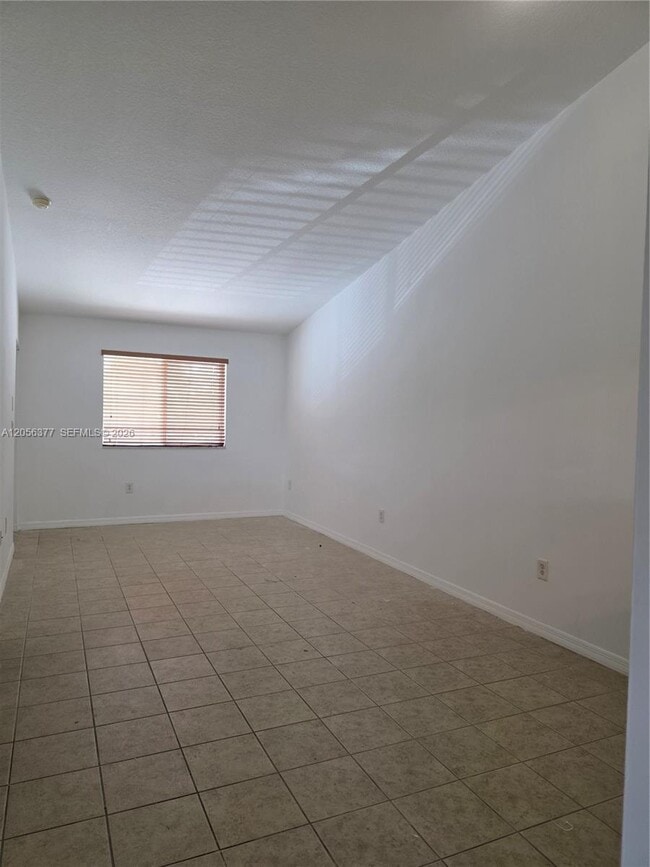 Photo - 3415 NE 9th Dr Unit 202