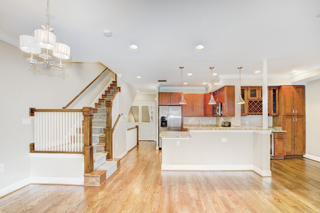 Photo - 125 15th St NE